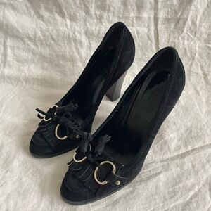 Gucci black suede horsebit fringe tassel heels size 6B
